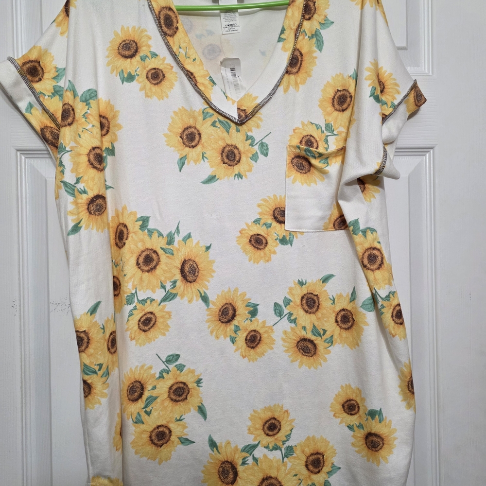 HEIMISH USA Sunflower Print V-Neck Top